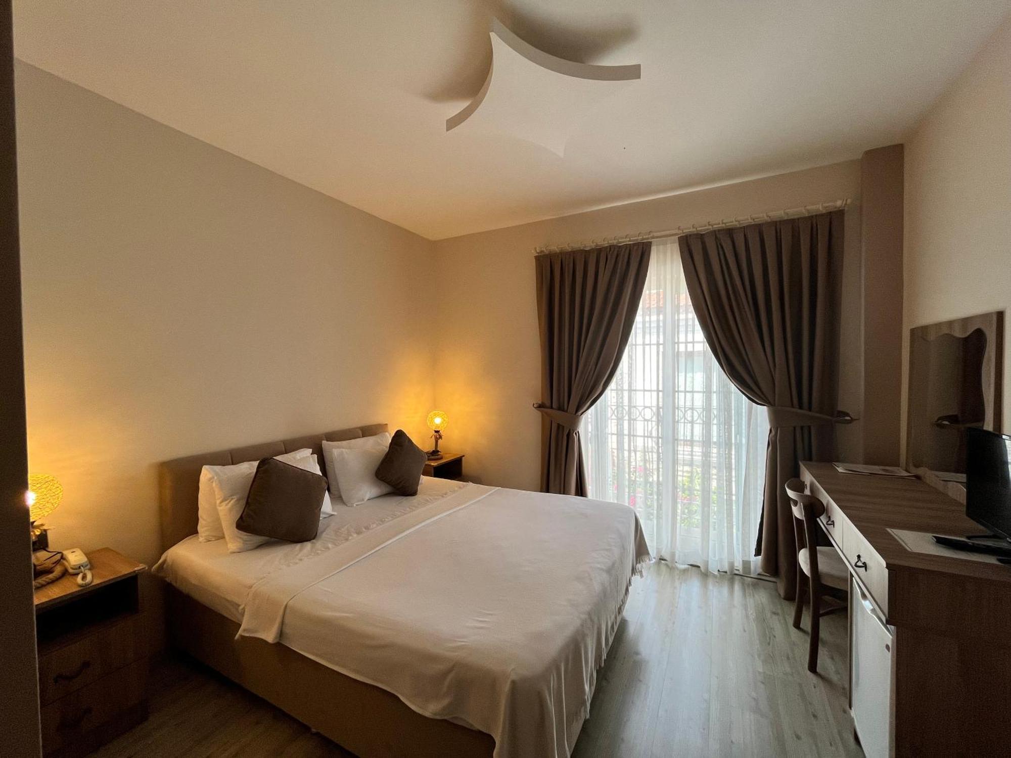 F&G Butik Hotel Alacati Room photo